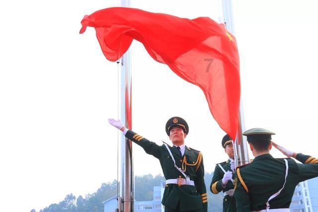 章鱼喷墨汁